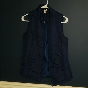Women puffer vest small